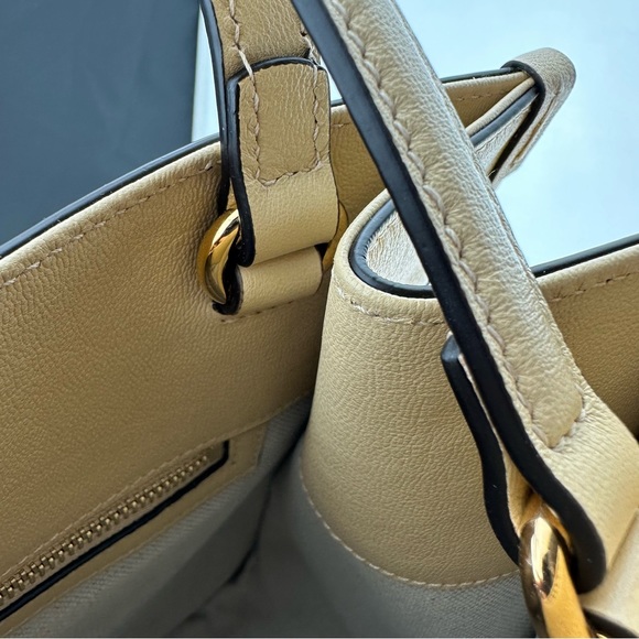 Gucci 1955 Horsebit Shoulder Bag in Beige NEW WITH DUST BAG - Picture 9 of 14